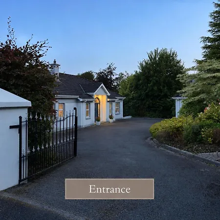 Sonas * Letterkenny